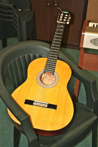 phoca_thumb_l_aulamusicalechitarra